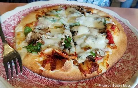 La Pizza Rina - Photo 3 of 4 | NateEatsHawaii restaurant gallery and food photos from Oahu, Hawaii