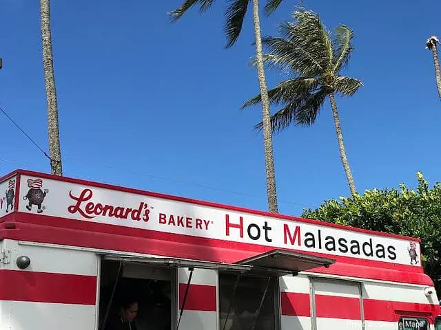 Leonard's Bakery Malasada Truck - Bakery on Oahu, Hawaii | NateEatsHawaii food review and recommendations
