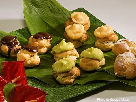 Liliha Bakery - Photo 3 of 4 | NateEatsHawaii restaurant gallery and food photos from Oahu, Hawaii