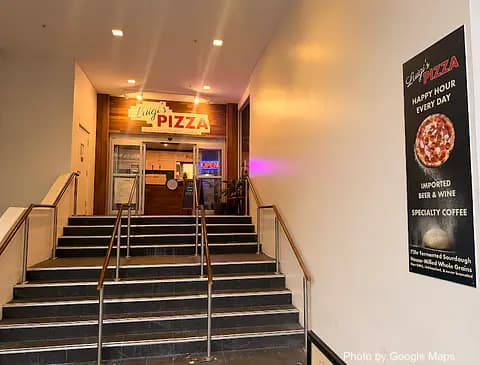 Luigi's Pizza - Photo 2 of 4 | NateEatsHawaii restaurant gallery and food photos from Oahu, Hawaii
