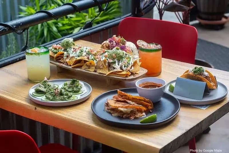 Margaritas - Photo 2 of 6 | NateEatsHawaii restaurant gallery and food photos from Oahu, Hawaii