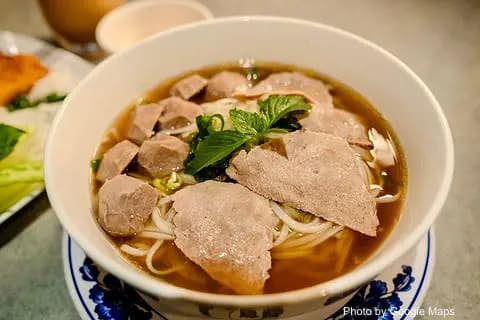 Planet Pho - Photo 3 of 4 | NateEatsHawaii restaurant gallery and food photos from Oahu, Hawaii
