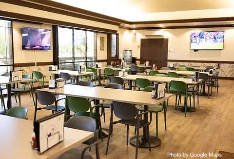 Pueo's Bar & Grill at Coral Creek Golf Course - Photo 2 of 4 | NateEatsHawaii restaurant gallery and food photos from Oahu, Hawaii