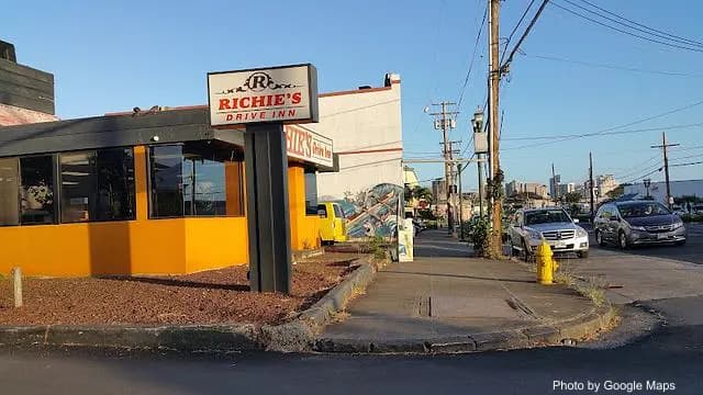 Richie's Drive Inn - Restaurant on Oahu, Hawaii | NateEatsHawaii food review and recommendations