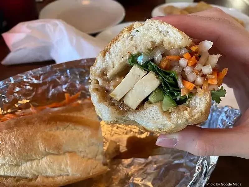 ROCK ‘N ROLLS - Photo 2 of 6 | NateEatsHawaii restaurant gallery and food photos from Oahu, Hawaii