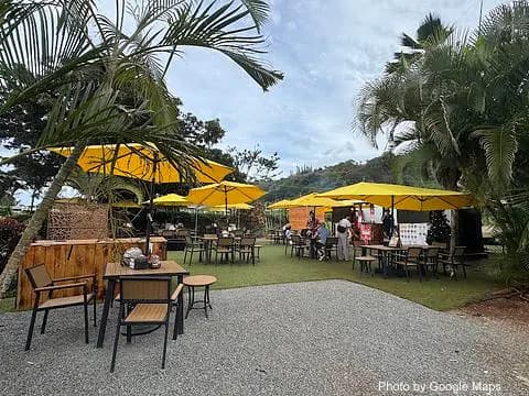 Seven Brothers Burgers - Sharks Cove - Photo 2 of 4 | NateEatsHawaii restaurant gallery and food photos from Oahu, Hawaii