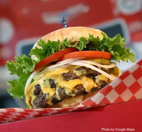 Teddy's Bigger Burgers - Aiea - Photo 3 of 4 | NateEatsHawaii restaurant gallery and food photos from Oahu, Hawaii