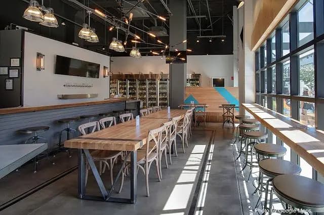 Village Bottle Shop & Tasting Room - Kaka`ako - Bar on Oahu, Hawaii | NateEatsHawaii food review and recommendations