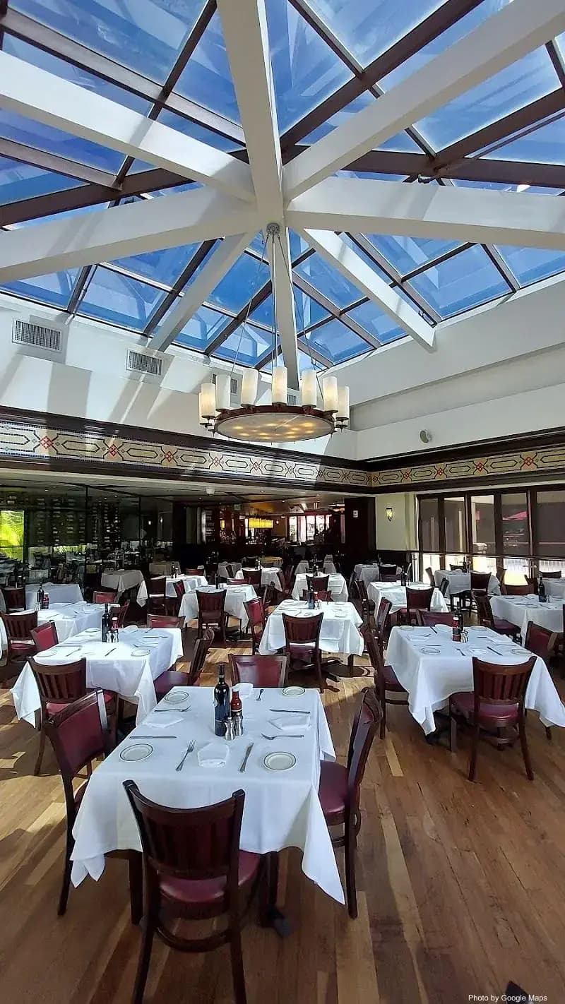 Wolfgang's Steakhouse Waikiki - Bar on Oahu, Hawaii | NateEatsHawaii food review and recommendations