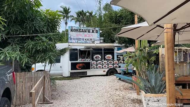 Young’s Lunch Wagon Korean BBQ — nearby restaurant on Oahu