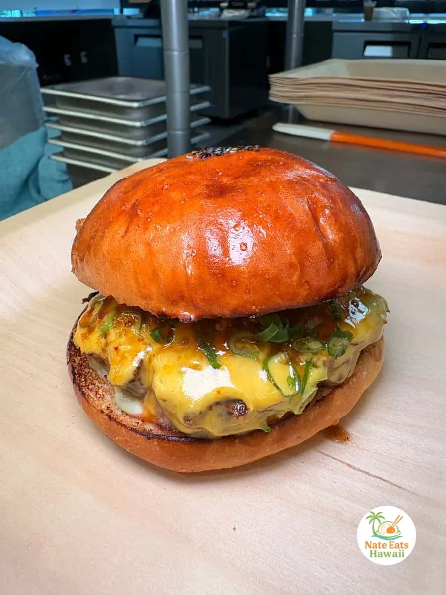 Dragon Burger — nearby restaurant on Oahu