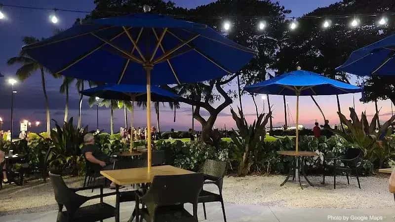 Hale Koa Barefoot Bar — nearby restaurant on Oahu