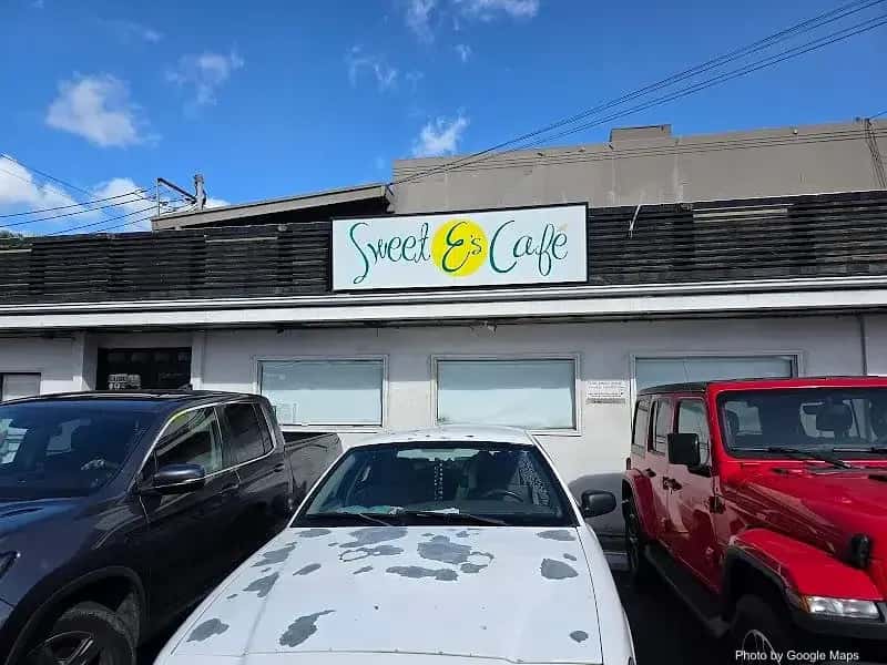 Sweet E's Café — nearby restaurant on Oahu