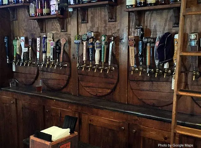 Kailua Town Pub and Grill