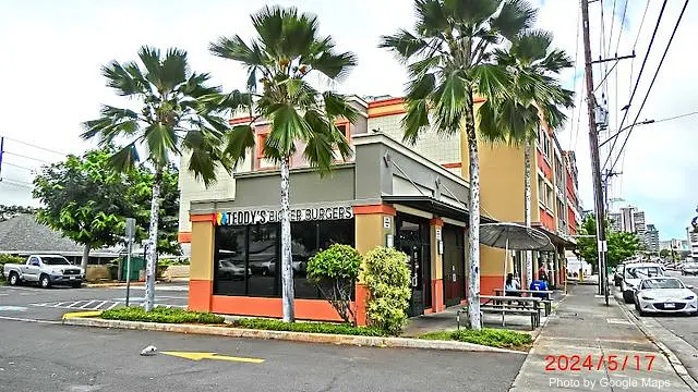 Teddy's Bigger Burgers - University