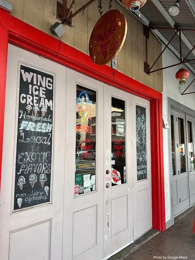 Wing Ice Cream Parlor